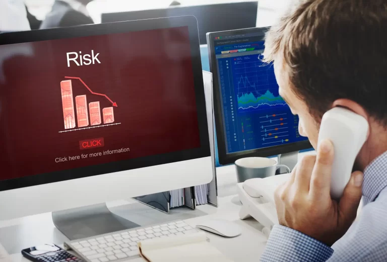 15 Risks of Outsourcing Software Development You Must Consider risks of outsourcing software development